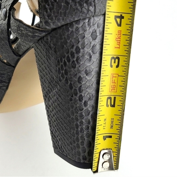 SEARS Tara Grey Snake Print Lace Up Sandals Chunky Heel Size 7 - Picture 15 of 15